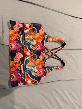 Multicolor Abstract Print Women’s sports bra